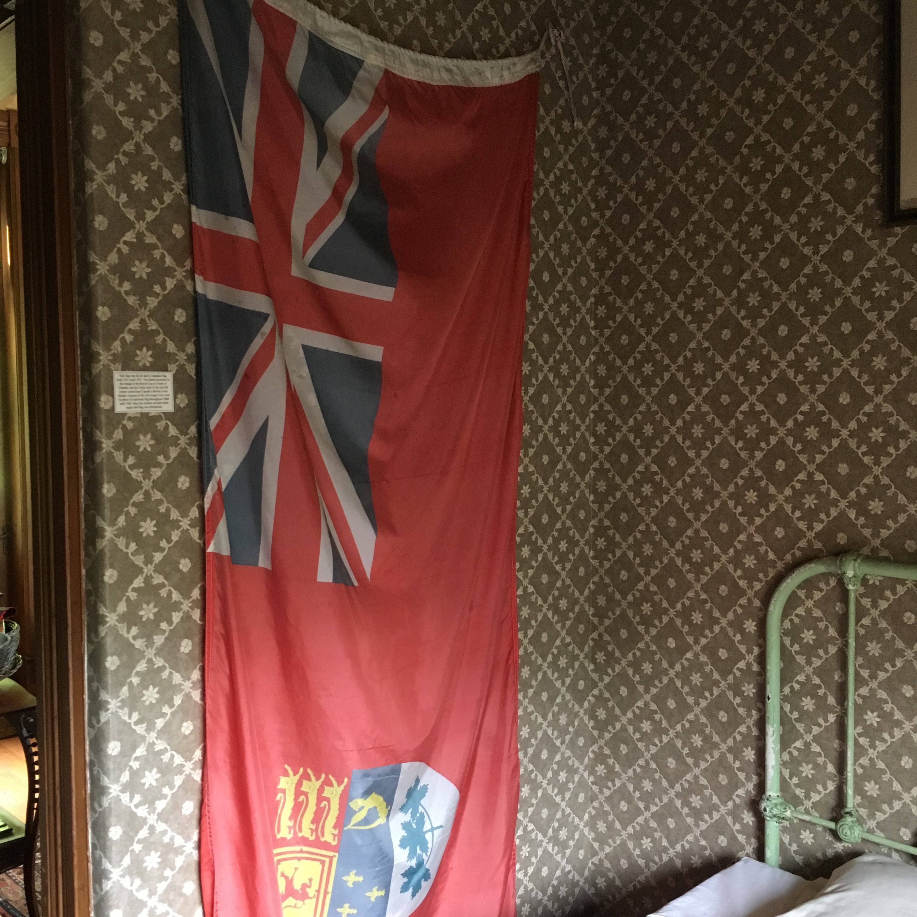 boys room flag