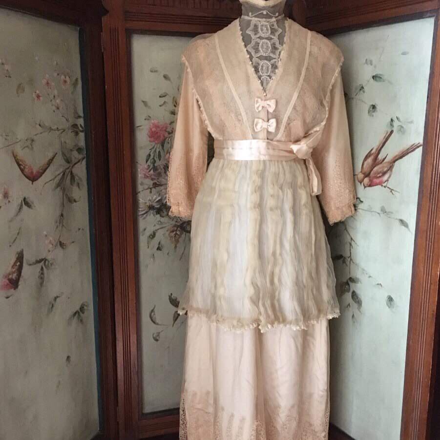 dining room dress