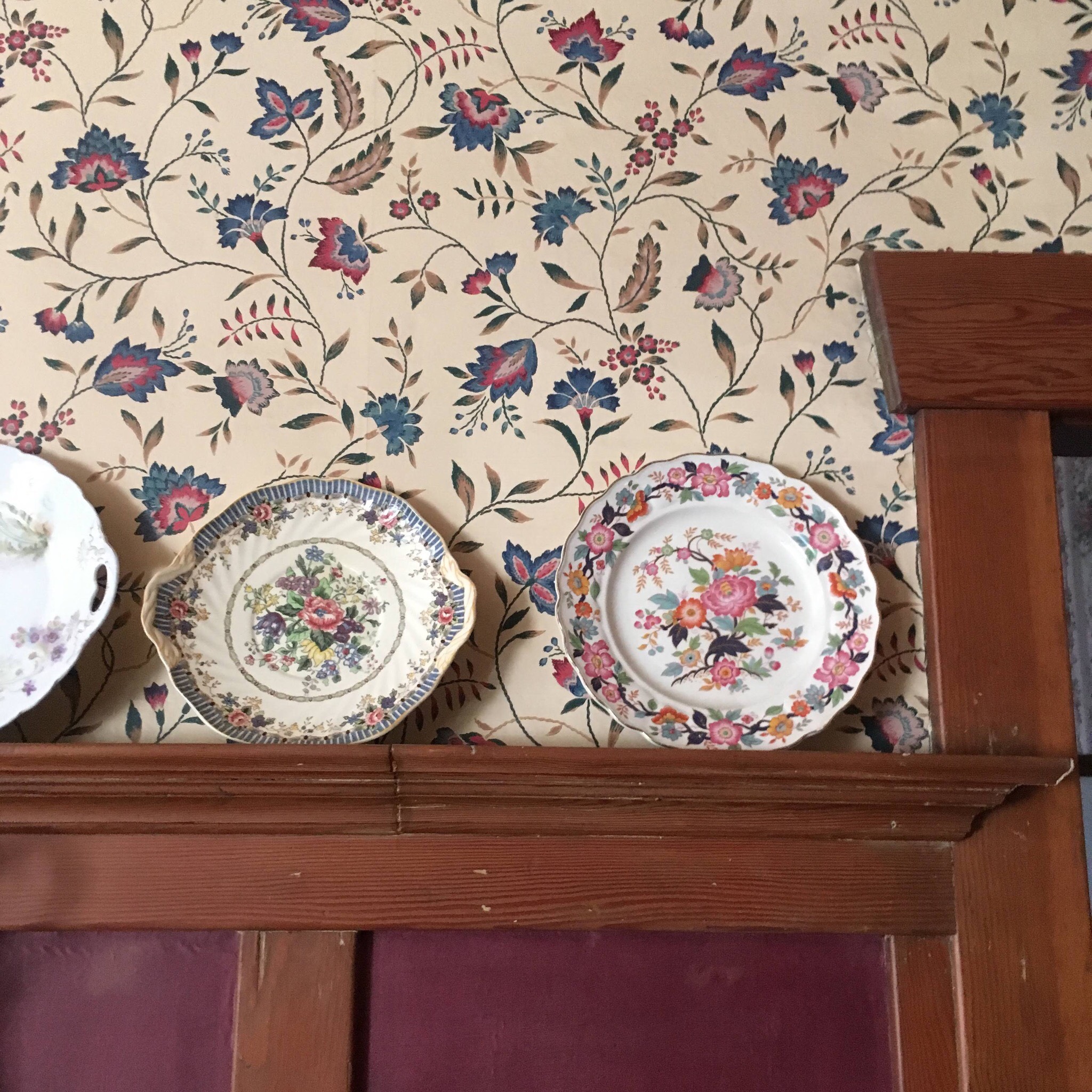 dining room plates