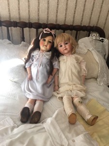 girls_room_dolls